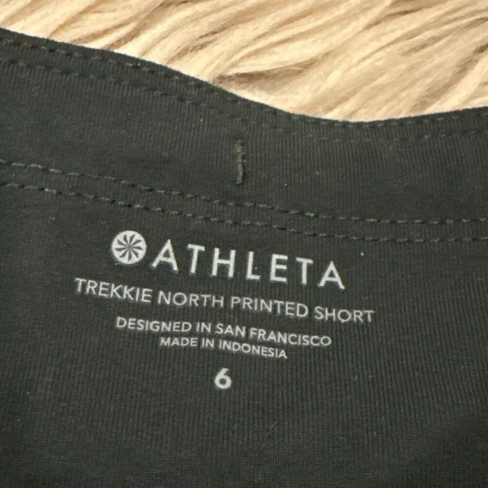 Athleta Trekkie North Printed shorts size 6